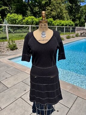 Athleta Black Short Sleeve Zipper Pocket Athleisure Dress - Size Small